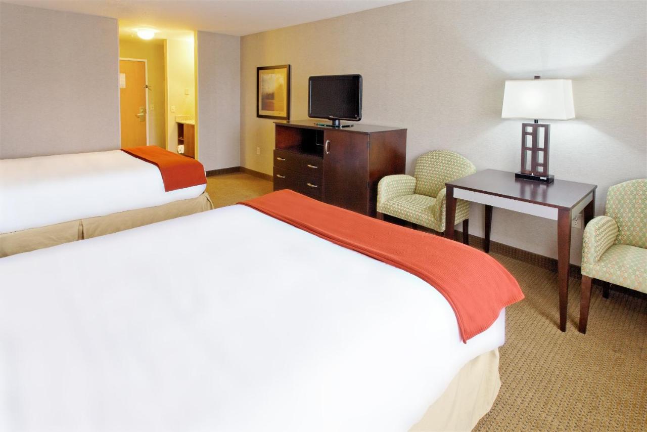 Holiday Inn Express & Suites קניונוויל מראה חיצוני תמונה