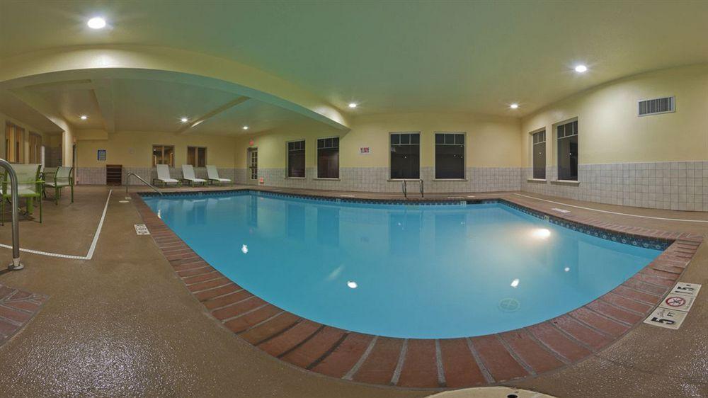 Holiday Inn Express & Suites קניונוויל מראה חיצוני תמונה