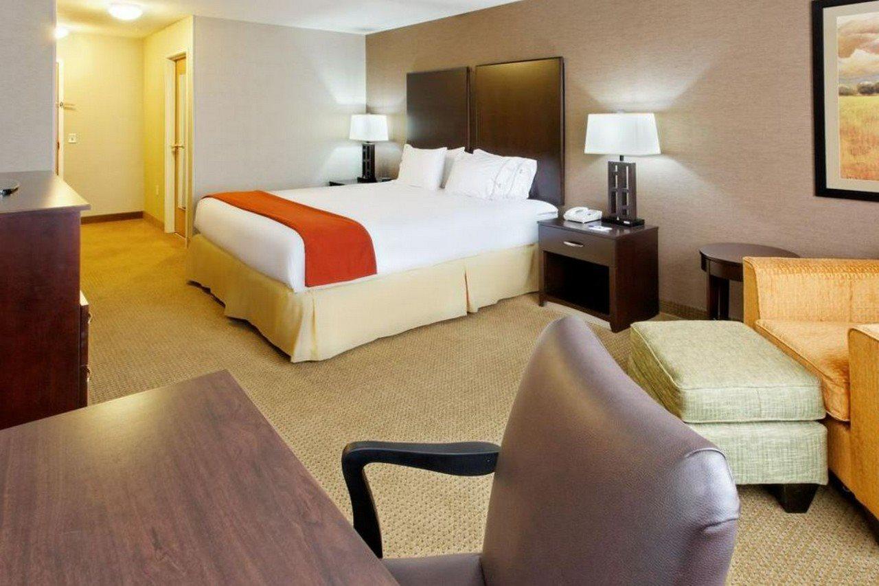 Holiday Inn Express & Suites קניונוויל מראה חיצוני תמונה