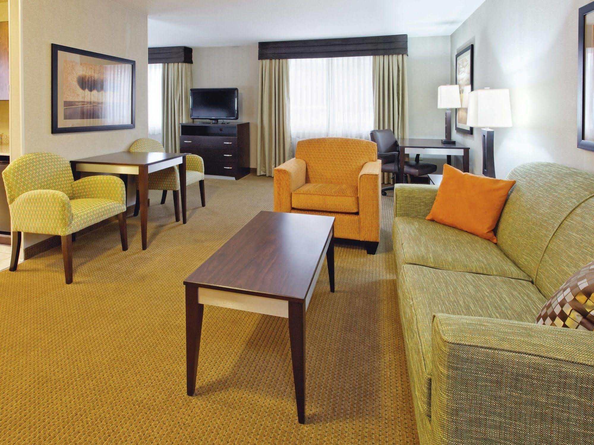 Holiday Inn Express & Suites קניונוויל מראה חיצוני תמונה