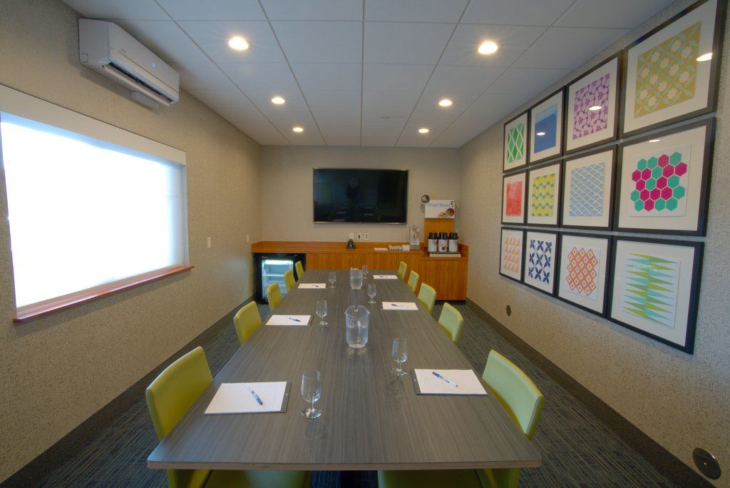 Holiday Inn Express & Suites קניונוויל מראה חיצוני תמונה
