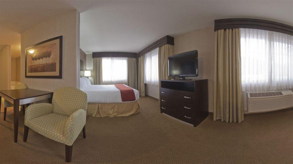 Holiday Inn Express & Suites קניונוויל מראה חיצוני תמונה