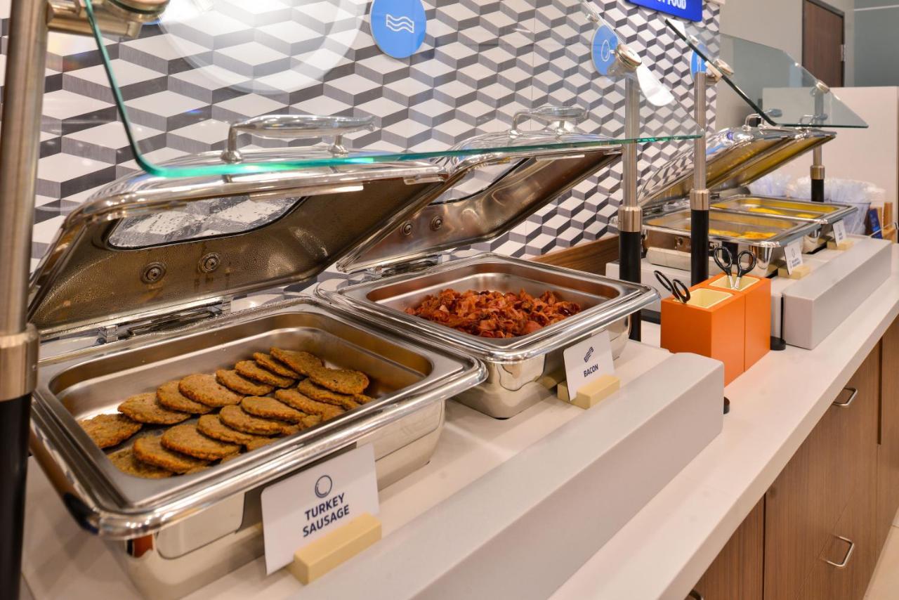 Holiday Inn Express & Suites קניונוויל מראה חיצוני תמונה