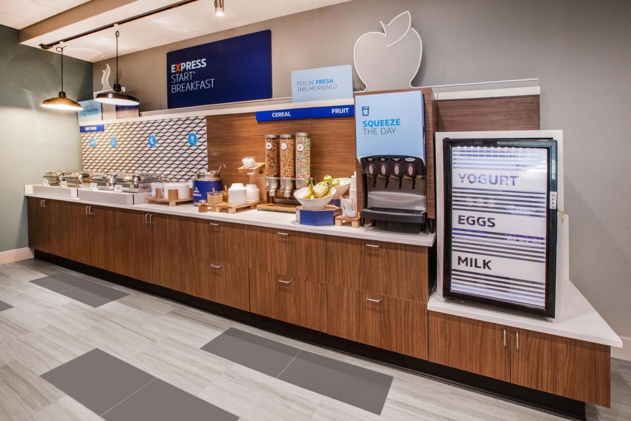 Holiday Inn Express & Suites קניונוויל מראה חיצוני תמונה